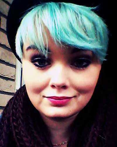 Haare türkis färben